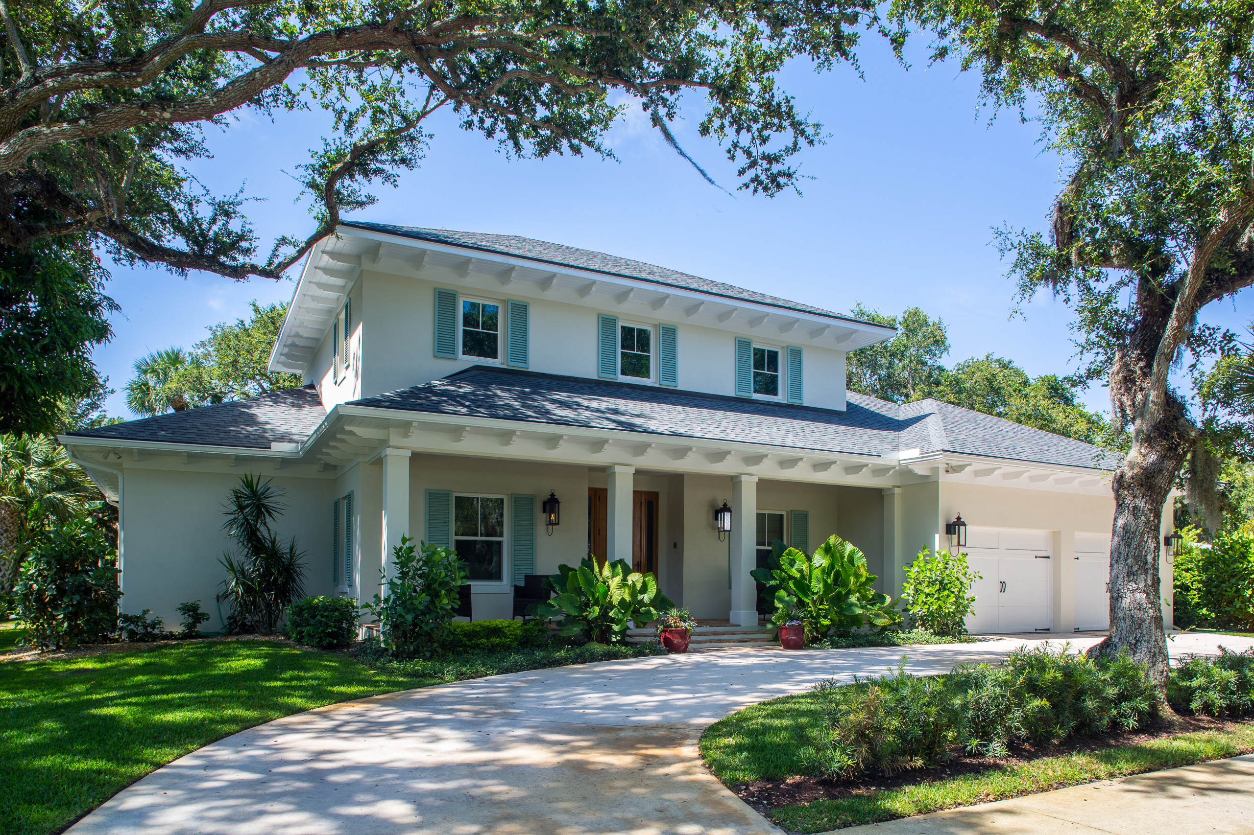 K-Boys Construction applying textured stucco to a Jupiter Farms Florida home exterior